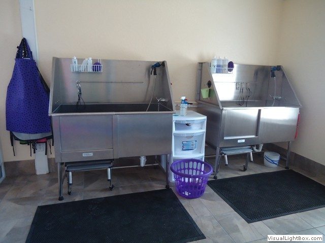 Self-service stainless steel tubs